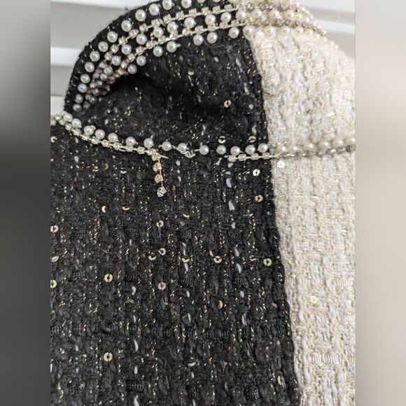 L'atise Black & white dress with pearls, rhinestones, metallic thread throughout - Picture 9 of 9